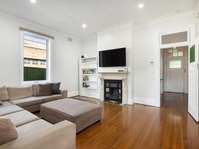 House for rent in Lower North Shore, Sydney