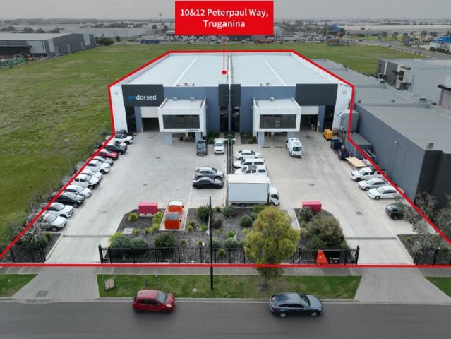 Warehouse for rent in Axiom Industrial Estate, Melbourne