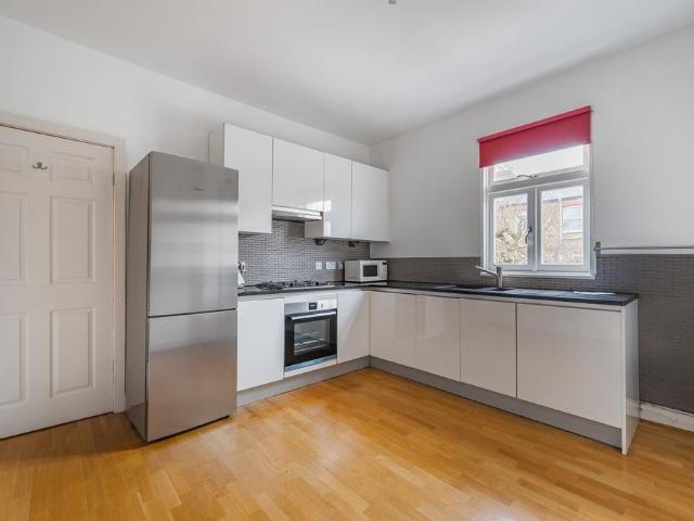Apartment for rent in London Borough of Hounslow, Greater London