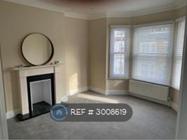 House for rent in London Borough of Hounslow, Greater London