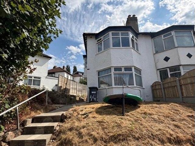 House for rent in Oakwood, West Yorkshire