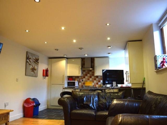 Apartment for rent in Nangreaves, Wales