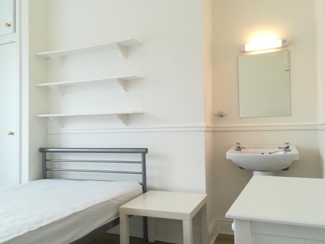 Apartment for rent in Nangreaves, Wales