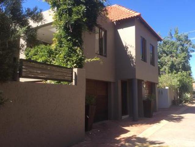 Townhouse for rent in Alexandra, Gauteng
