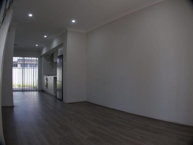 Townhouse for rent in Banksia Grove, Western Australia