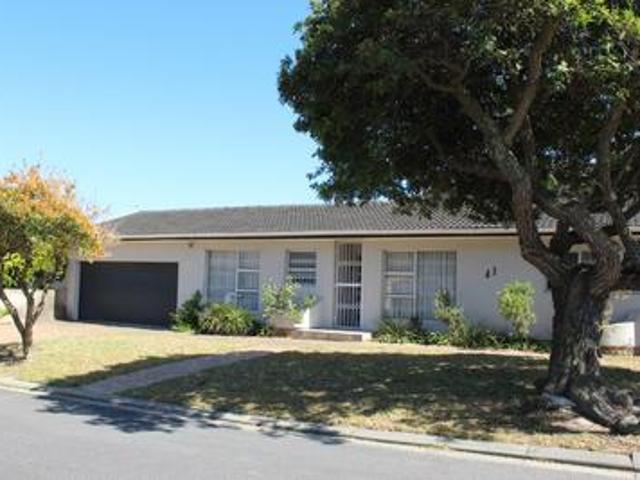 House for sale in Goodwood, Western Cape