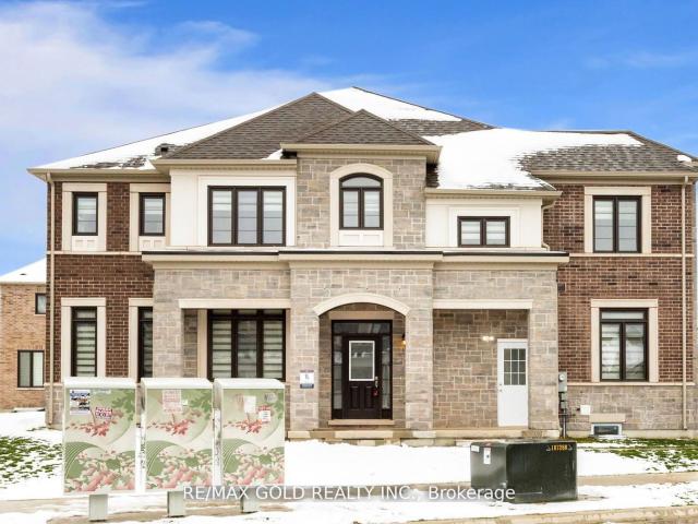 Townhouse for rent in Woburn, Ontario