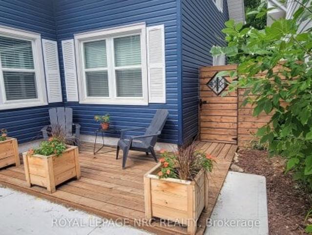 Duplex for rent in Niagara, Ontario