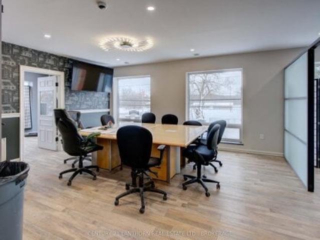 Office for rent in Elizabethtown, Ontario