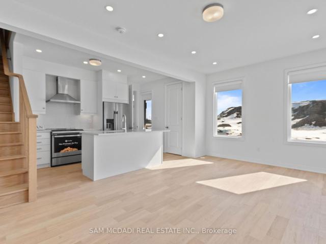 Townhouse for rent in Woburn, Ontario