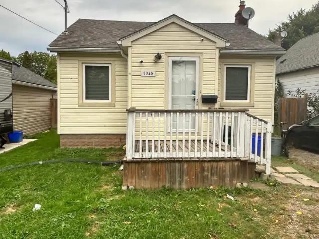 House for rent in Niagara Falls, Golden Horseshoe