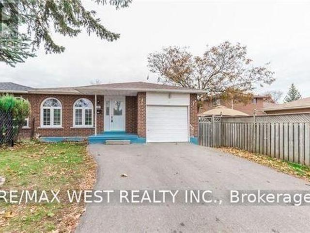 House for rent in Brampton, Golden Horseshoe