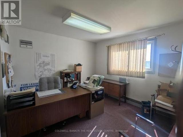 Commercial for rent in Barrie, Ontario