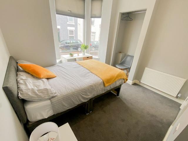 Room for rent in New Normanton, East Midlands