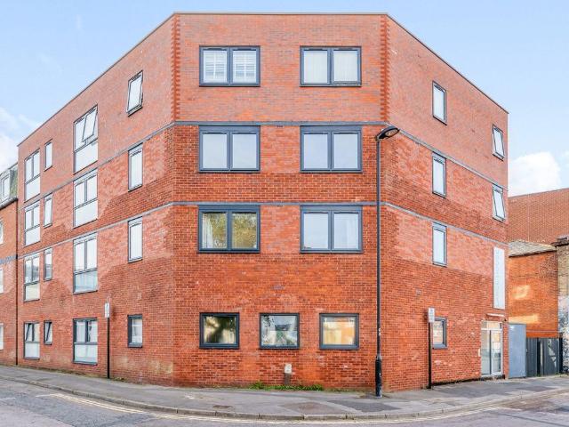 Apartment for rent in The Polygon, City Of Southampton