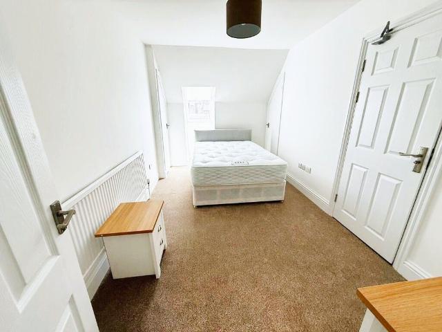 Room for rent in Fishersgate, West Sussex