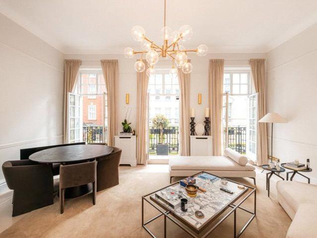 Apartment for rent in Mayfair, Greater London