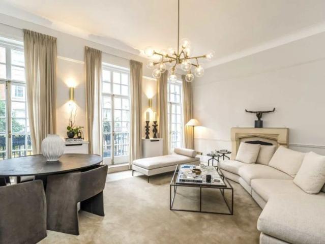 Apartment for rent in Mayfair, Greater London