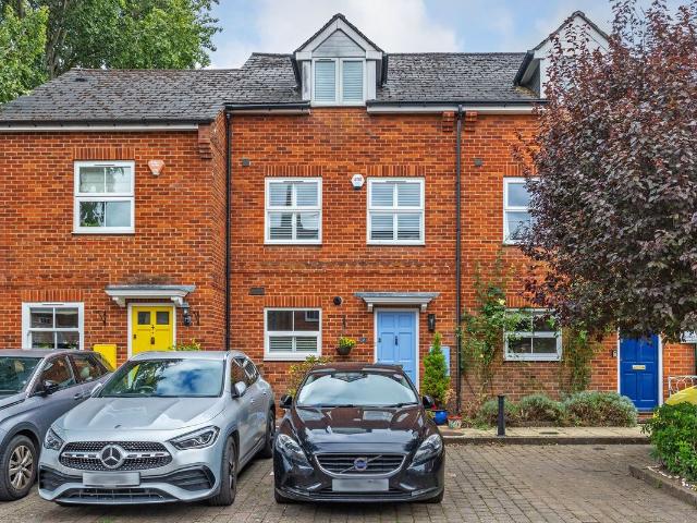 House for rent in The Close, Hampshire