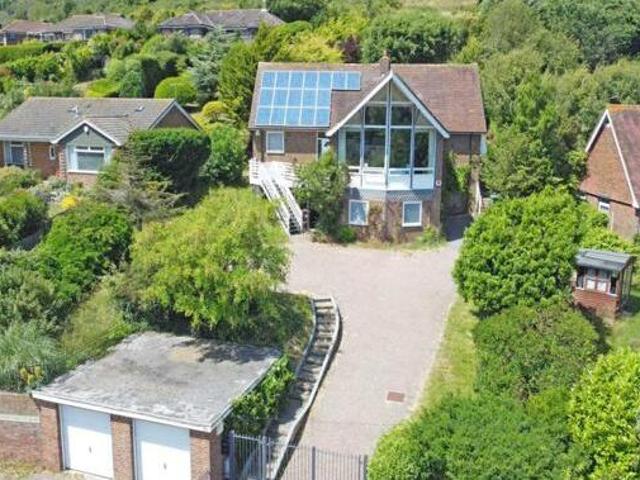 House for sale in Holywell, Eastbourne