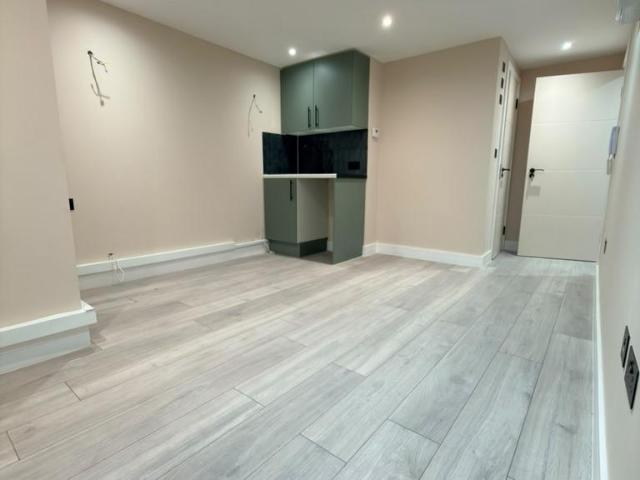 Apartment for rent in Upper Clapton, Greater London