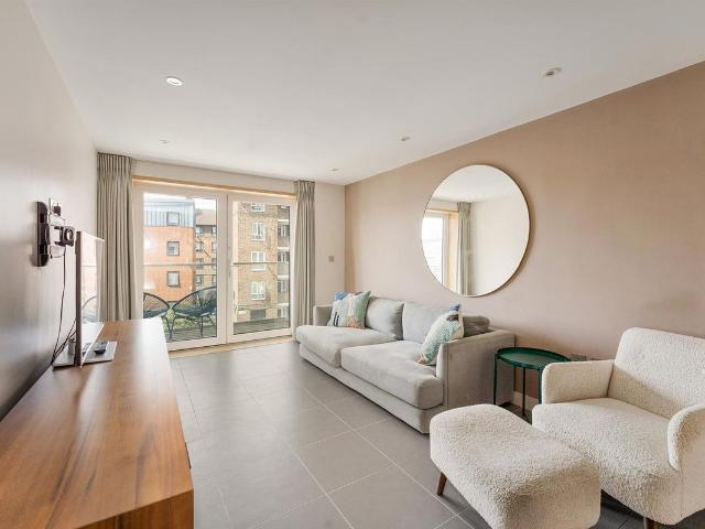 Apartment for rent in Stamford Hill, Greater London