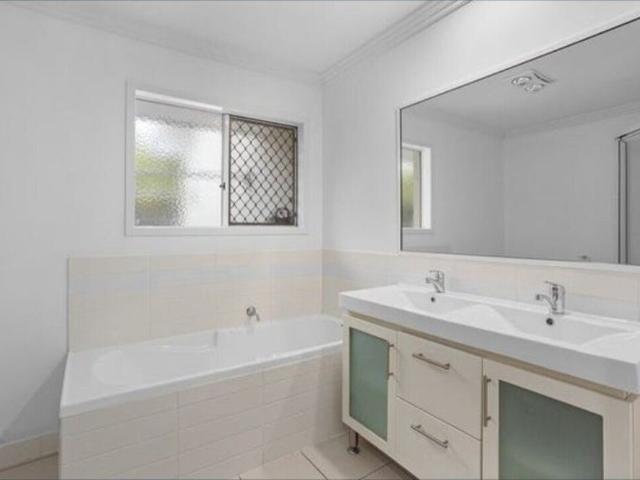 Room for rent in Fernbrook, Queensland