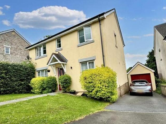 House for sale in Weir Quay, Devon