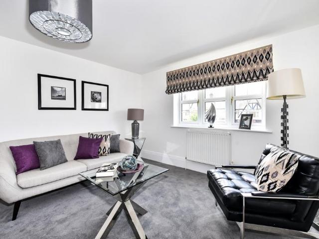 Apartment for rent in Eden Park, Greater London