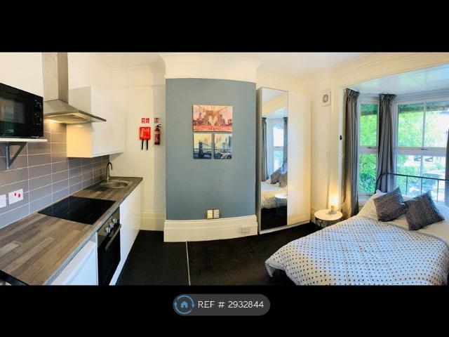 Studio for rent in Midway, Kent