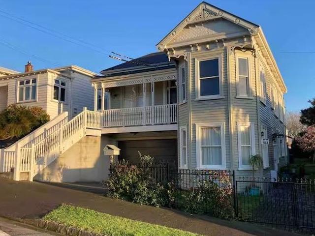 House for rent in West Lynn, Auckland