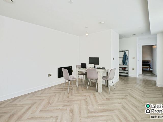 Apartment for rent in Park Central, Birmingham