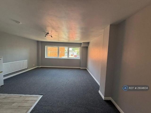 Apartment for rent in London Borough of Merton, Mitcham