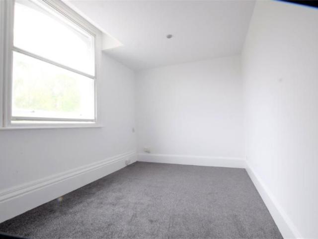 Studio for rent in High Brooms, Tunbridge Wells
