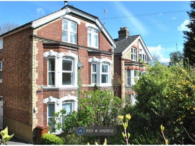 Studio for rent in St James, Sandown Park