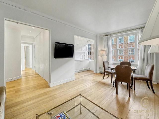 Apartment for rent in Mayfair, Greater London