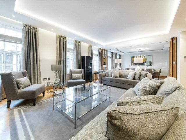 Apartment for rent in Mayfair, Greater London