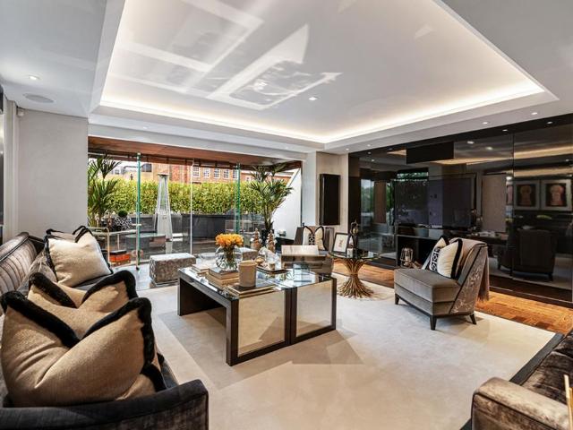 Apartment for rent in Mayfair, Greater London