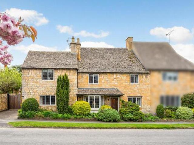 House for sale in Broadway