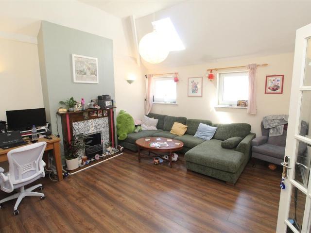 Apartment for rent in Plasnewydd, Falcon Lodge