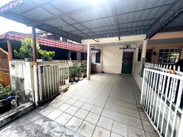 Townhouse for sale in Country Heights Damansara, Kuala Lumpur