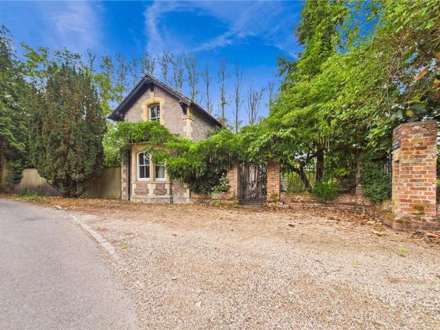 House for rent in Padworth, West Berkshire