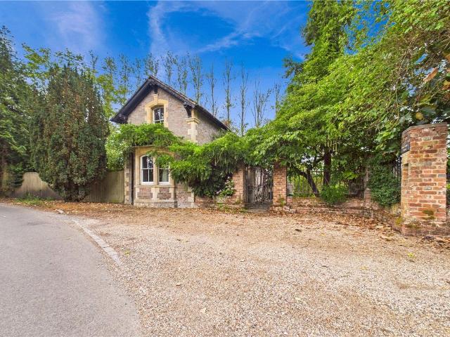House for rent in Padworth, West Berkshire