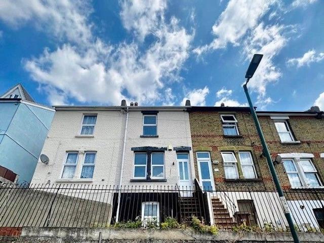 Apartment for rent in Luton, Chatham