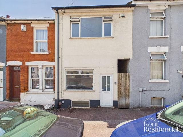 House for rent in Luton, Chatham