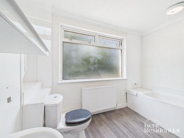 House for rent in Luton, Chatham