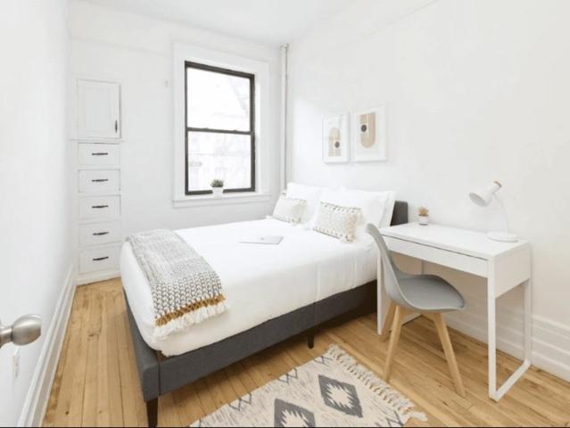 Room for rent in Arverne, New York