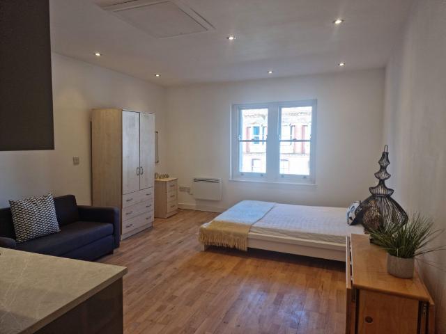 Studio for rent in Old City, Bristol