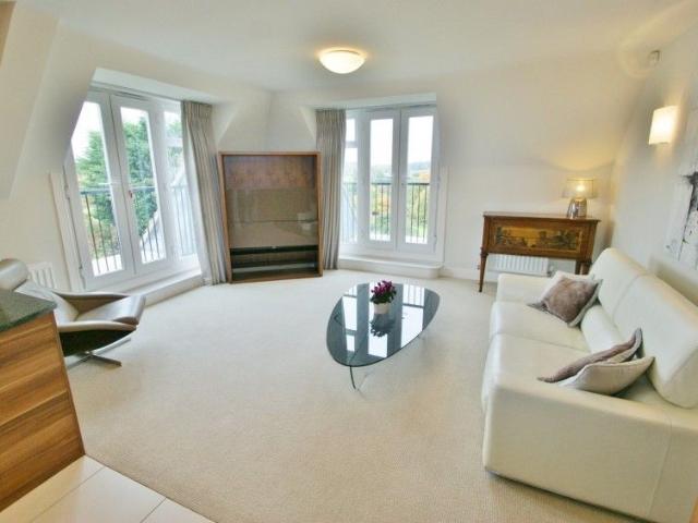 House for rent in Denham, Gerrards Cross and Chalfonts Community Board, Gerrards Cross