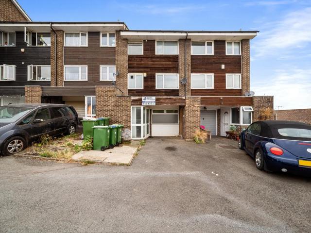 House for rent in Belvedere, Greater London